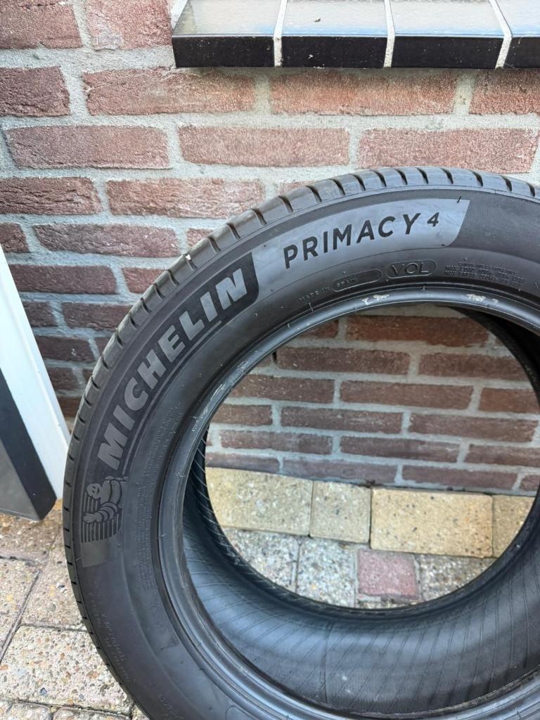 Zomerbanden 235/55 R18: 2x Michelin en 2x Continental, Ophalen, 18 inch, 235 mm, Band(en)
