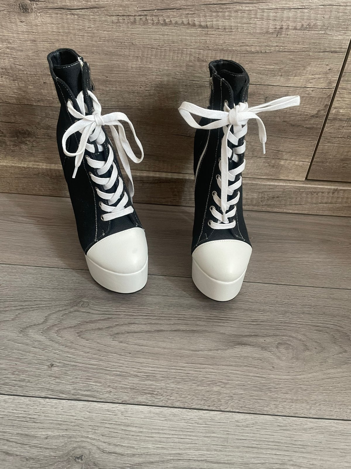 Zwarte hoge hakken met veters - Maat 39, Kleding | Dames, Schoenen, Ophalen, Zo goed als nieuw, Zwart, Schoenen met hoge hakken