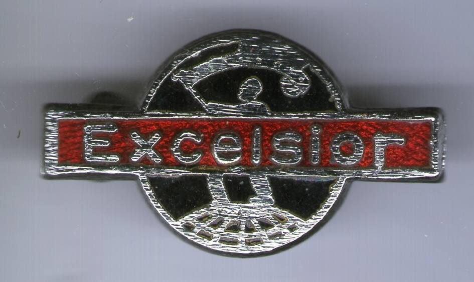 Excelsior Motorfietsen email op zilverkl. broche ( G_017), Verzamelen, Speldjes, Pins en Buttons, Verzenden, Zo goed als nieuw