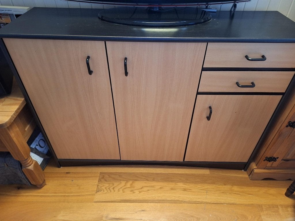 Boekenkast + dressoir zwart met beuken, Huis en Inrichting, Kasten | Dressoirs, Gebruikt, 100 tot 150 cm, 25 tot 50 cm, Met lade(s)