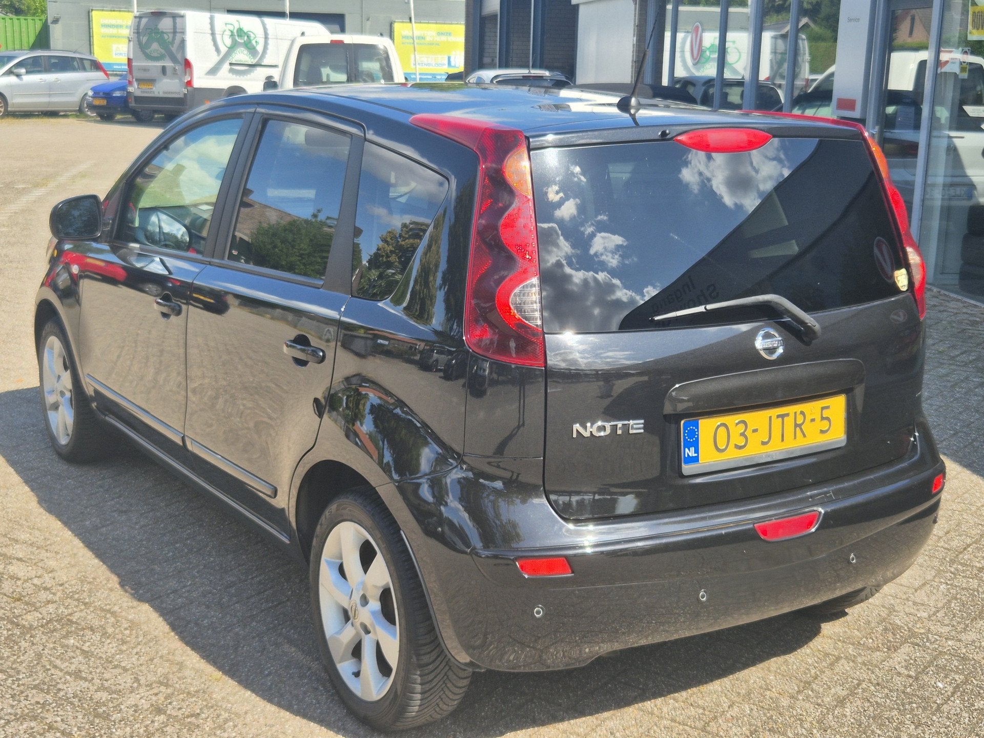 Nissan Note 1.6 Acenta AUTOMAAT NAVIGATIE/CLIMATE CONTROL/PA, Parkeersensor, Gebruikt, 4 cilinders, Origineel Nederlands