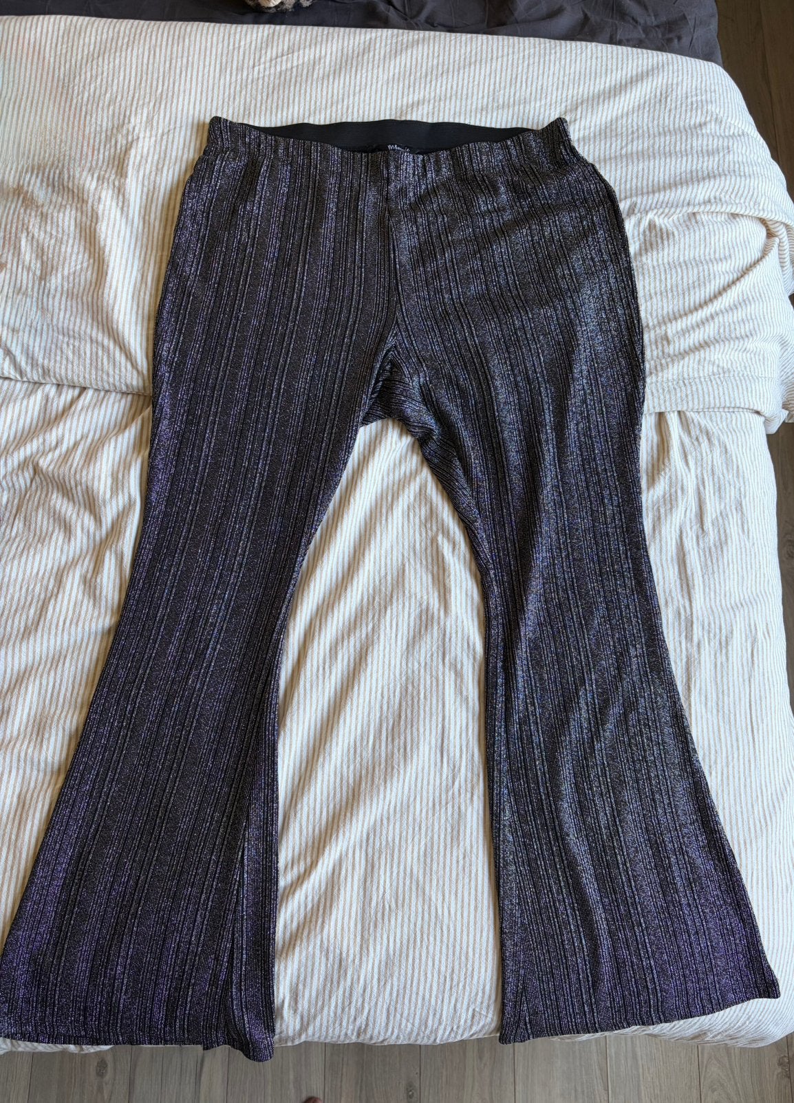 M&S mode glitter flared, Maat 46/48 (XL) of groter, Nieuw, Ophalen of Verzenden, Lang