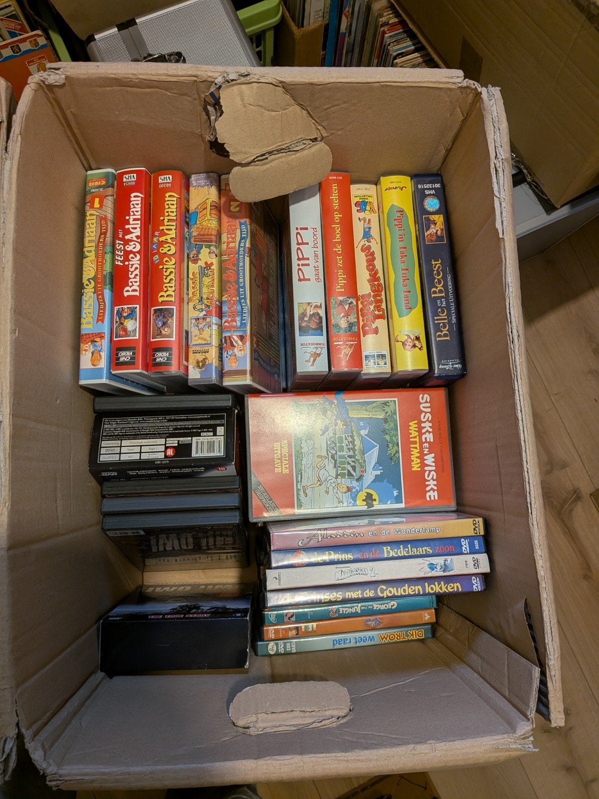 Grote collectie dvd's en videobanden (VHS), Gebruikt, Animatie, Alle leeftijden, Ophalen of Verzenden