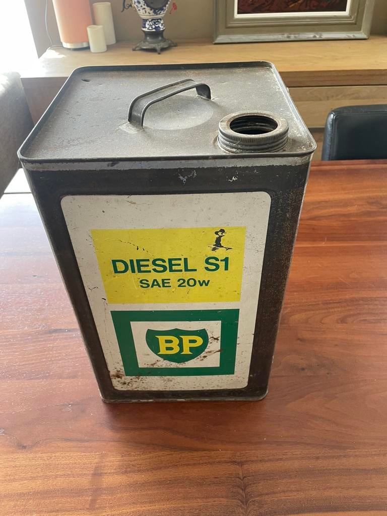 Te koop groot blik motor olie benzine merk Bp, Verzamelen, Ophalen of Verzenden, Gebruikt, Gebruiksvoorwerp