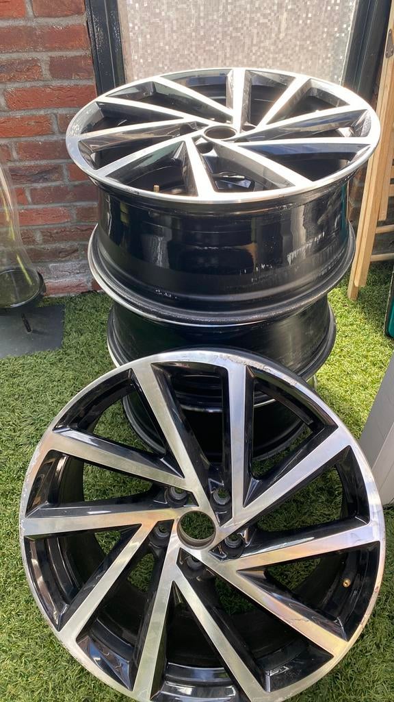 VW Performans Spielberg velgen set 19 inch, Gebruikt, Velg(en), 235 mm, All Season