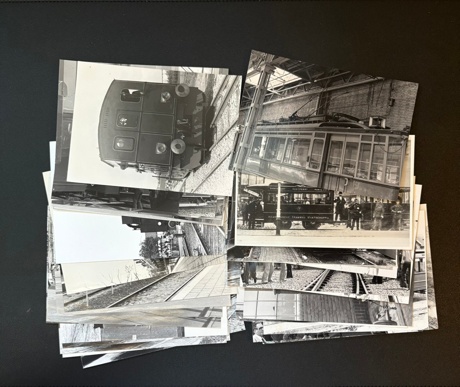 35 grote foto’s van (stoom)trams in Nederland, Ophalen of Verzenden, Gebruikt, Tram
