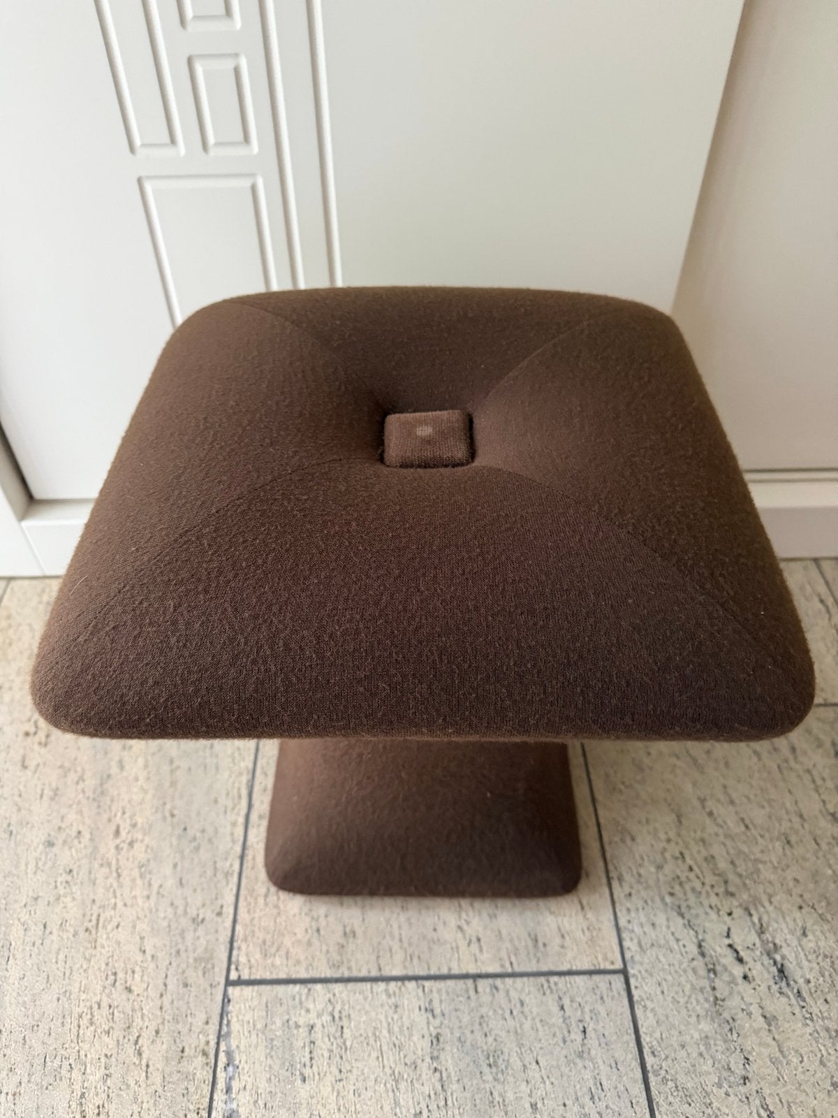 Vintage paddestoel poef - Bruin - Jaren '70 stijl, Huis en Inrichting, Ophalen, Minder dan 50 cm, Gebruikt, Stof