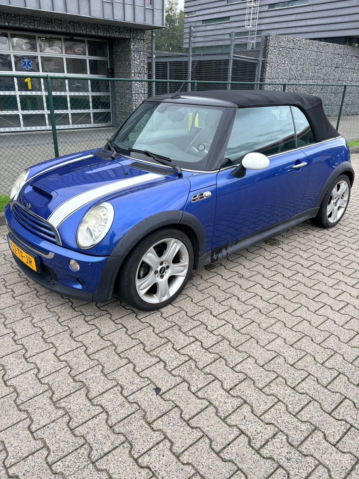 Mini 1.6 16V Cooper S Cabrio 2006 Blauw, Auto's, Voorwielaandrijving, 4 cilinders, Cabriolet, Handgeschakeld