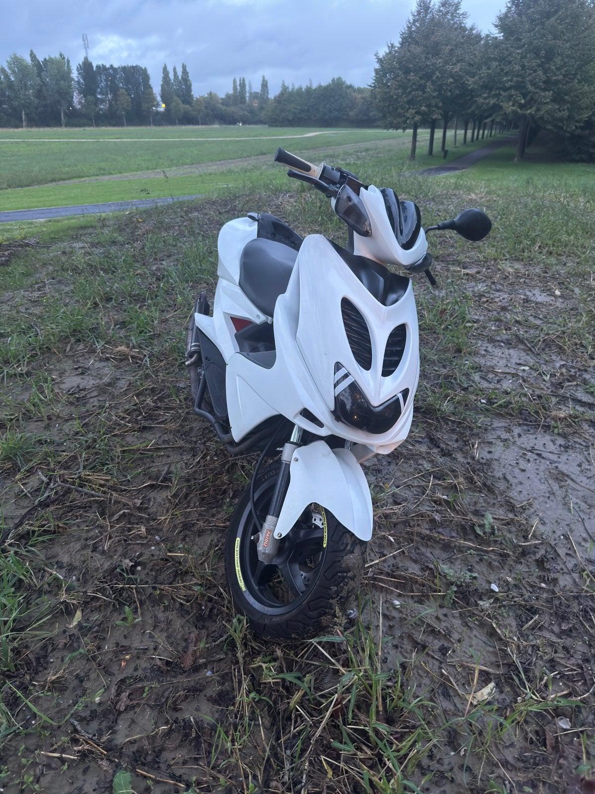 Yamaha aerox 70cc, Ophalen, Zo goed als nieuw, Tweetakt, Aerox