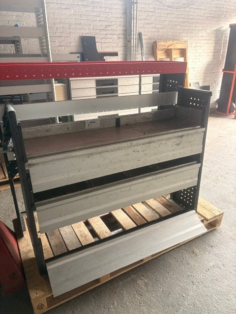 BOTT (2610) L138 B33 H102 €299, Ophalen, Zo goed als nieuw, Info@laaiin.nl, Laaiin