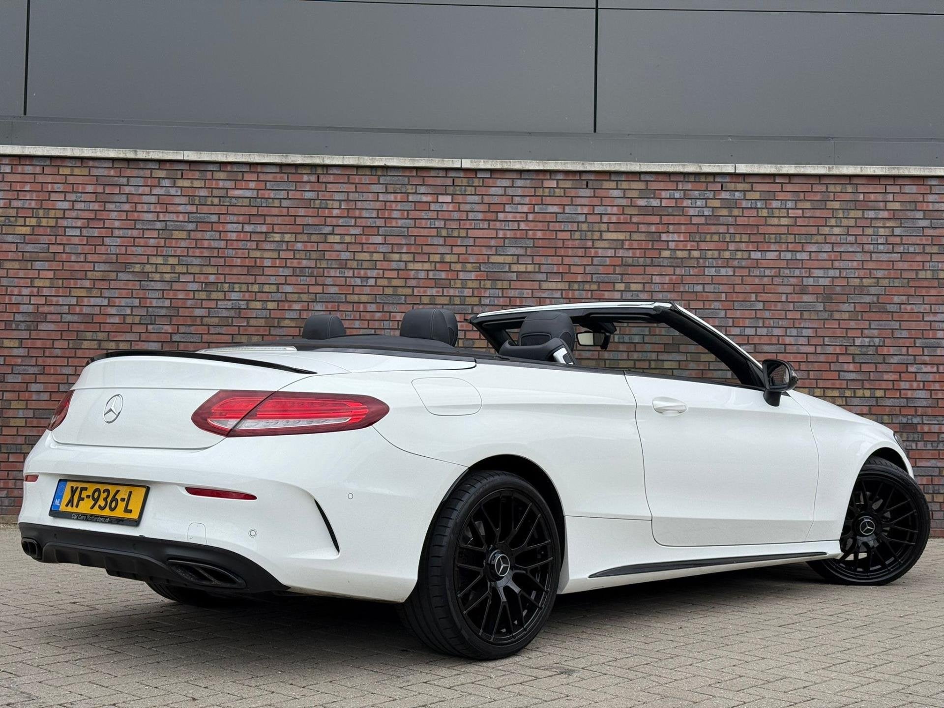 Mercedes-Benz C-klasse Cabrio 180 Edition 1 | AMG Line Night, Automaat, Achterwielaandrijving, Euro 6, Cabriolet