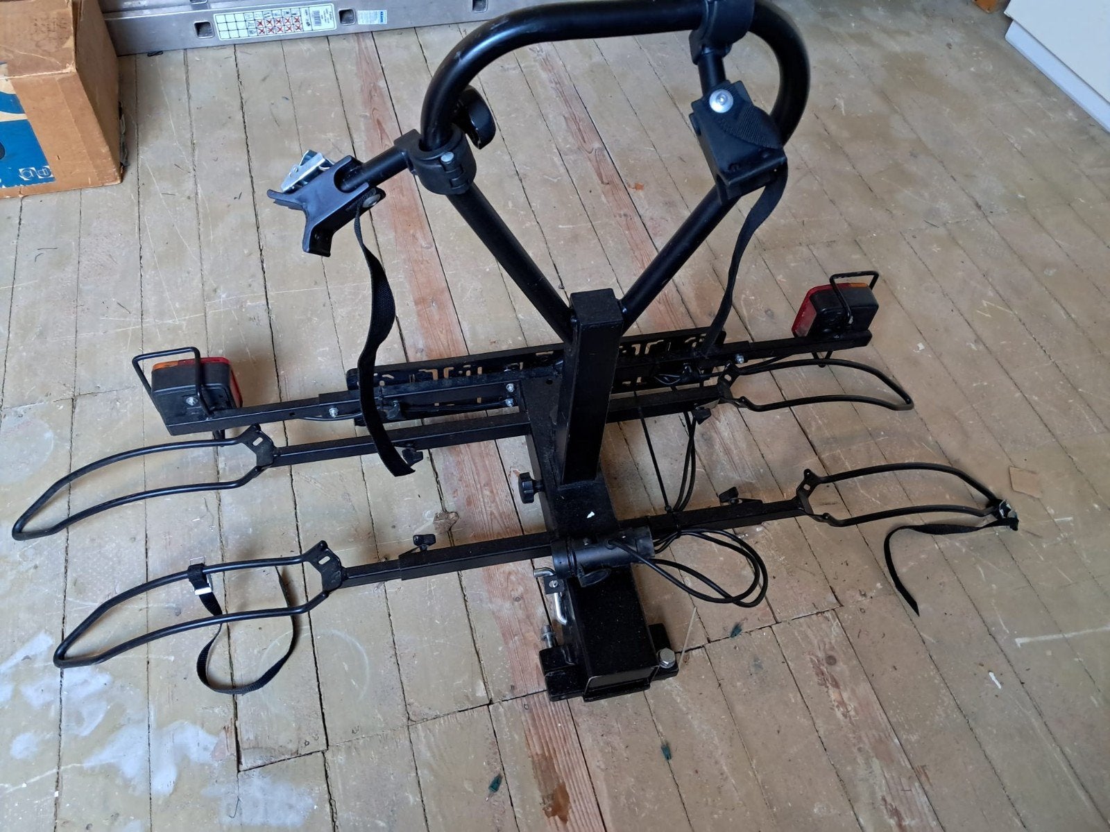 Typho fietsen drager, Ophalen