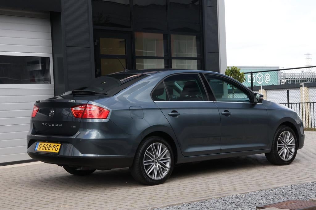 Seat Toledo 1.2 TSI Style Business | LED | LEER/ALCANTARA |, Gebruikt, Euro 6, 4 cilinders, 49 €/maand