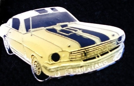 Ford Mustang afb. pin- epoxy, Verzenden, Nieuw, Transport, Speldje of Pin