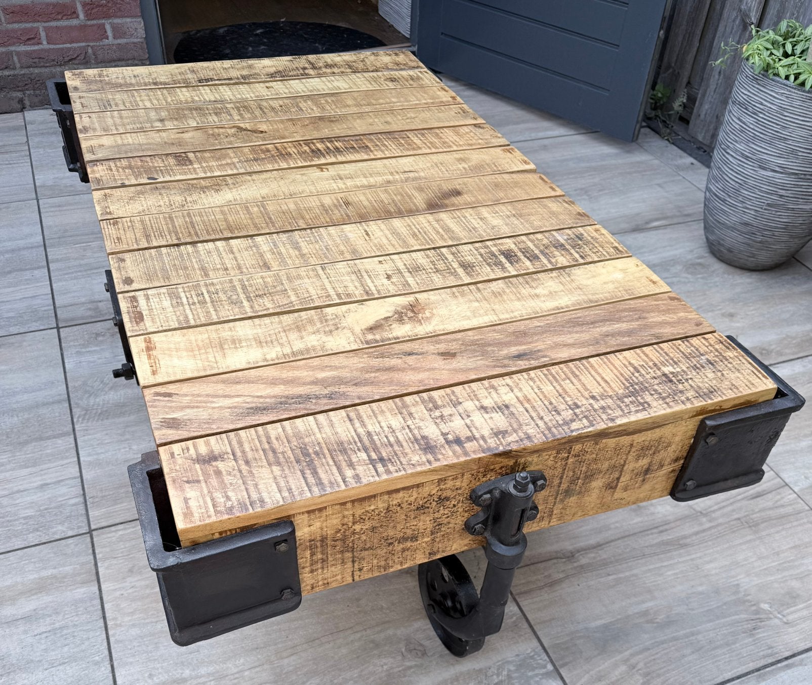 Moet nu weg - Railway industriële salontafel 120 cm, Ophalen, 100 tot 150 cm, 50 tot 100 cm, Zo goed als nieuw