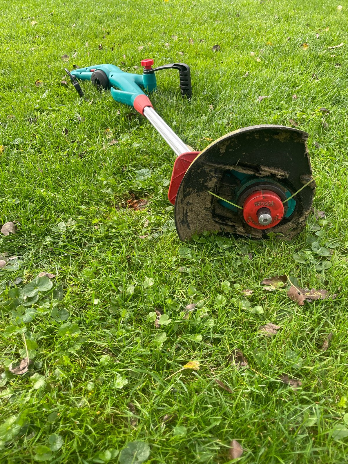 Bosch ART 26 Combitrim Kantentrimmer 230V, Tuin en Terras, Ophalen, Cirkelmaaier, Gebruikt, Elektrische grasmaaier