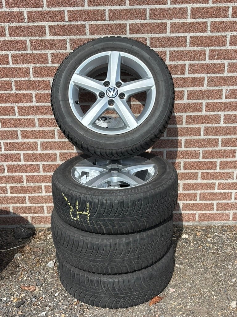 15 Inch Winterset Volkswagen Polo 185/65/15 Bridgestone, Ophalen, Gebruikt, 15 inch, Banden en Velgen