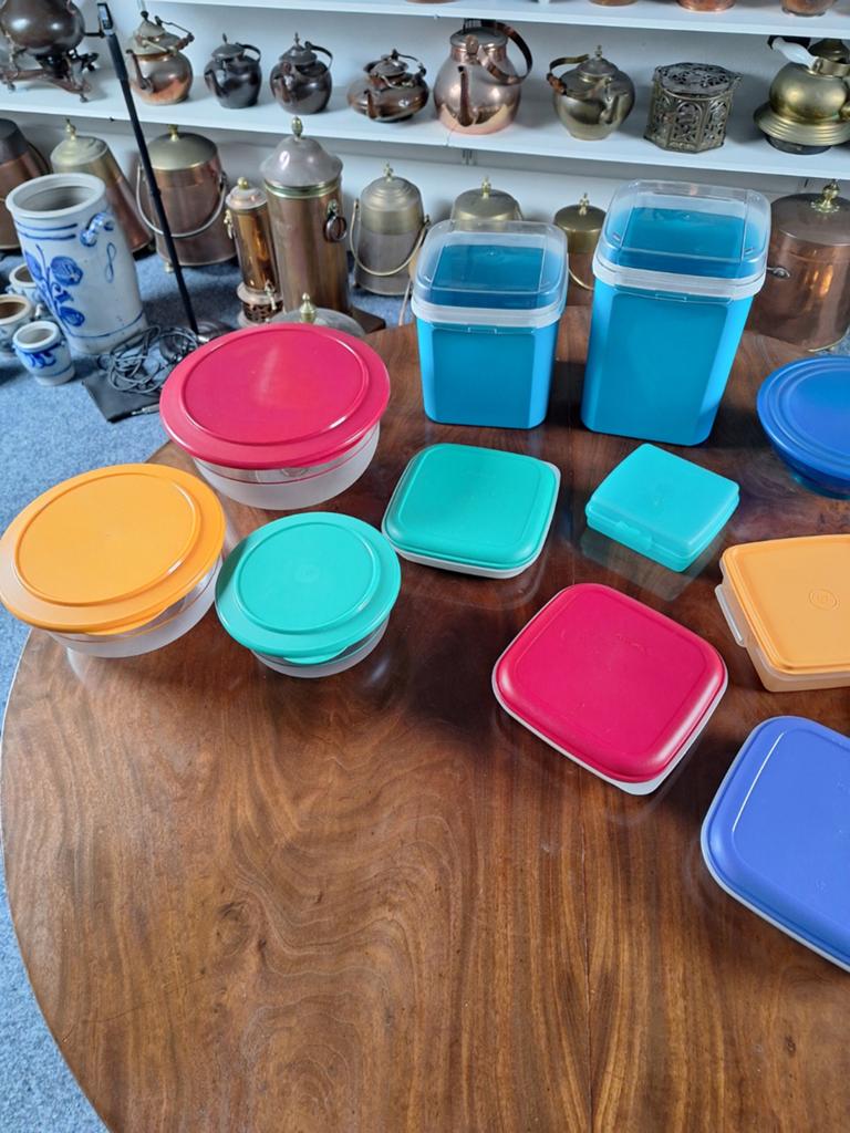 Grote partij Tupperware bakjes en bussen, Ophalen of Verzenden, Gebruikt, Geel, Bak of Kom