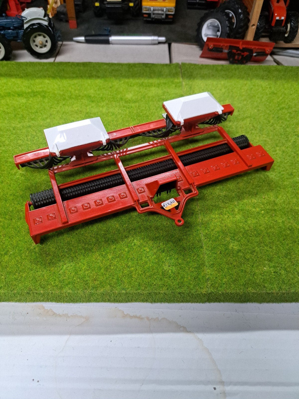 Brede zaaicombinatie van Siku met stocknummer 2651, Hobby en Vrije tijd, Ophalen of Verzenden, Zo goed als nieuw, Tractor of Landbouw