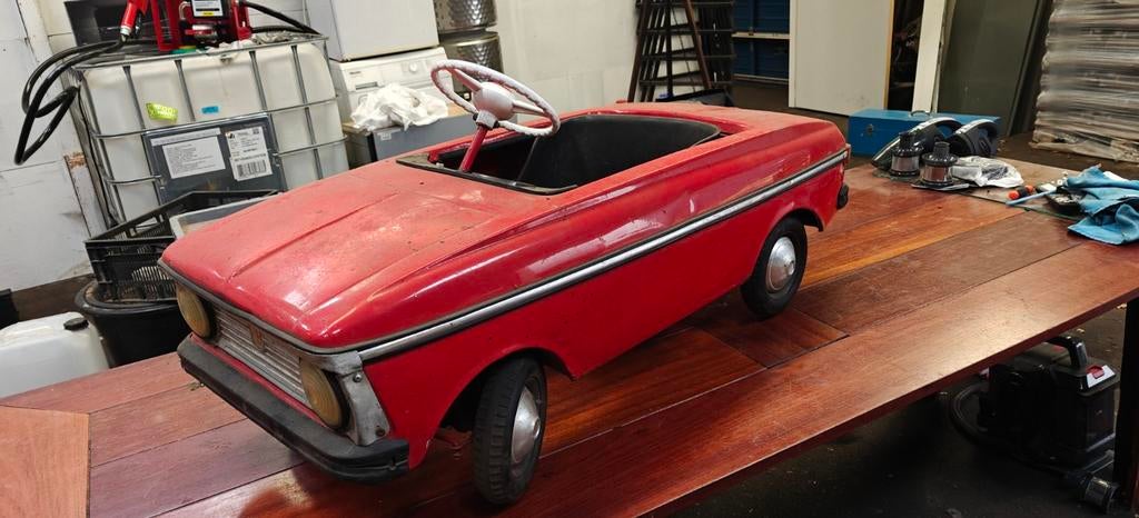 MOSKVICH trap auto .orginele auto uit oostblok, Ophalen of Verzenden
