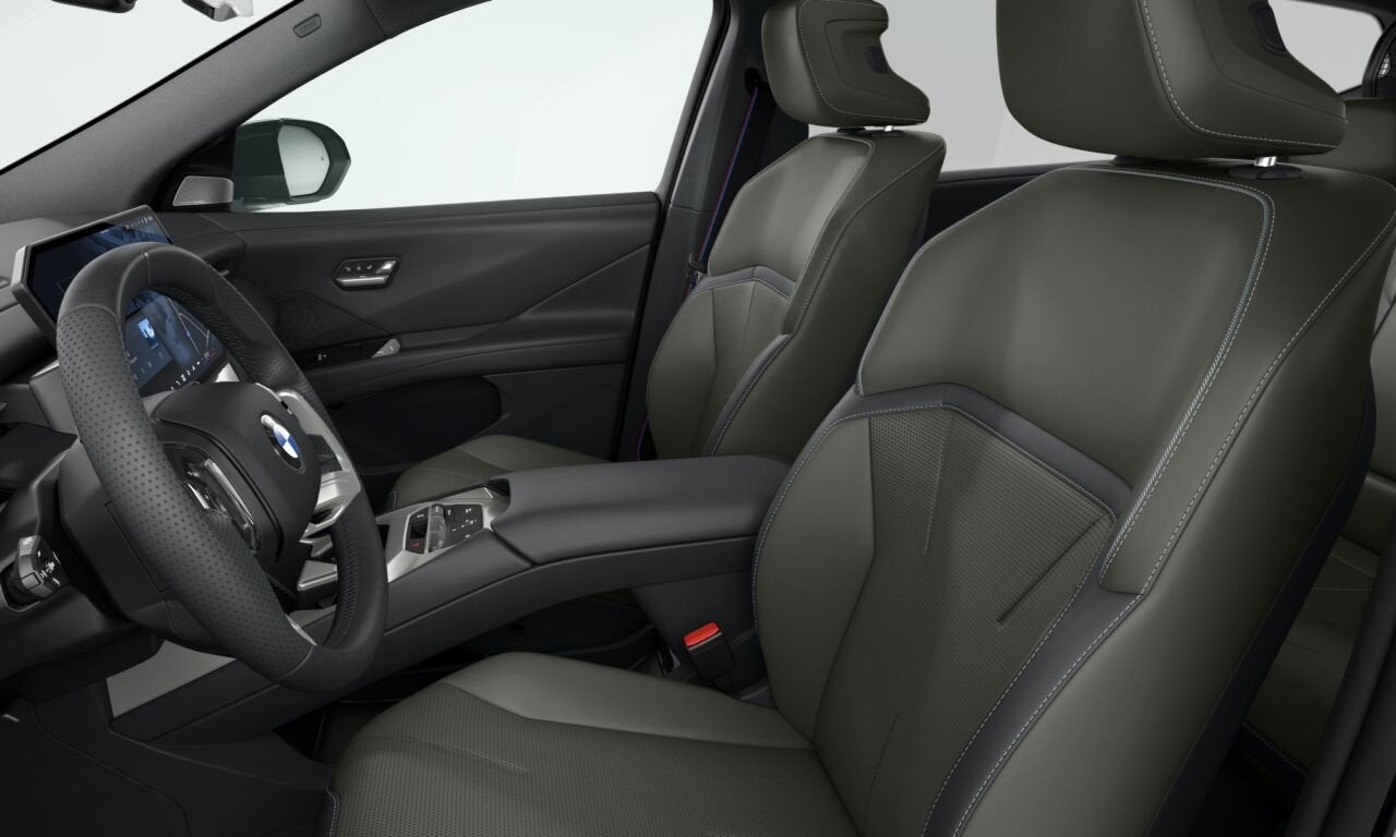 BMW iX3 40 eDrive 83 kWh (bj 2026, automaat), Auto's, Automaat, Achterwielaandrijving, 320 pk, Zwart