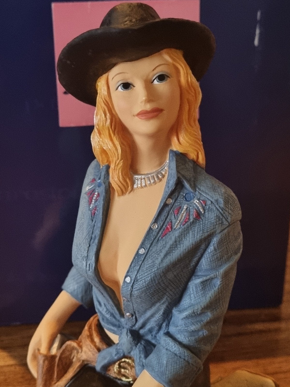 Trigger Trudy Pin-up beeldje - The Girl Next Door, Ophalen of Verzenden, Nieuw, Mens