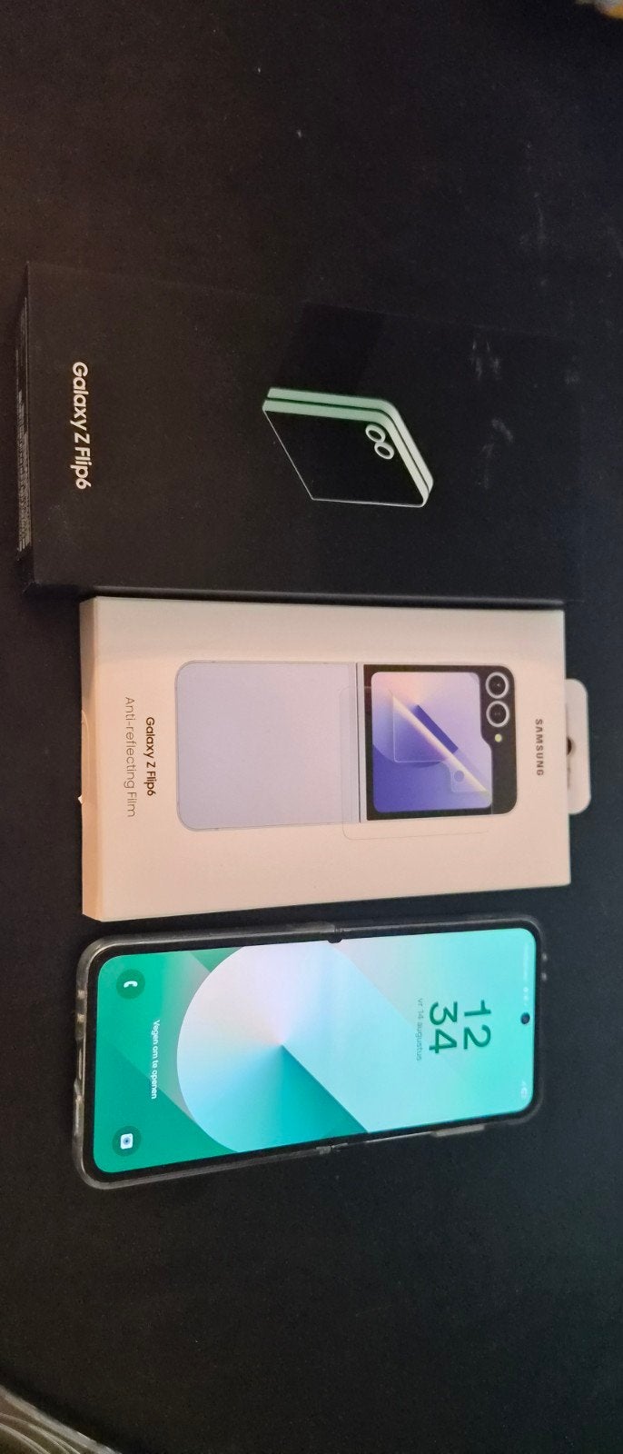Samsung Galaxy Z Flip 6 512gb mint