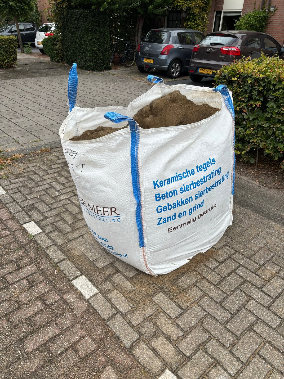 Gratis Ophoogzand afhalen in Tilburg (incl. big bag), Tuin en Terras, Ophalen of Verzenden, Gebruikt, Ophoogzand