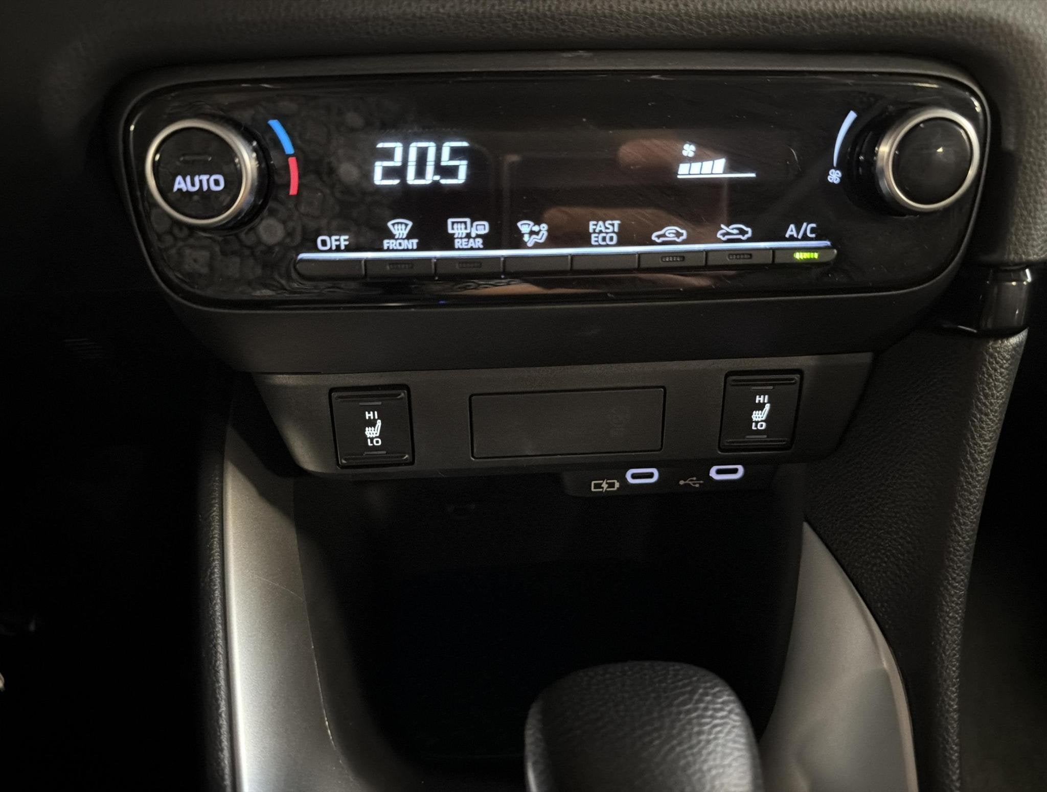Foto 14 van Mazda 2 Hybrid 1.5 Centre-line