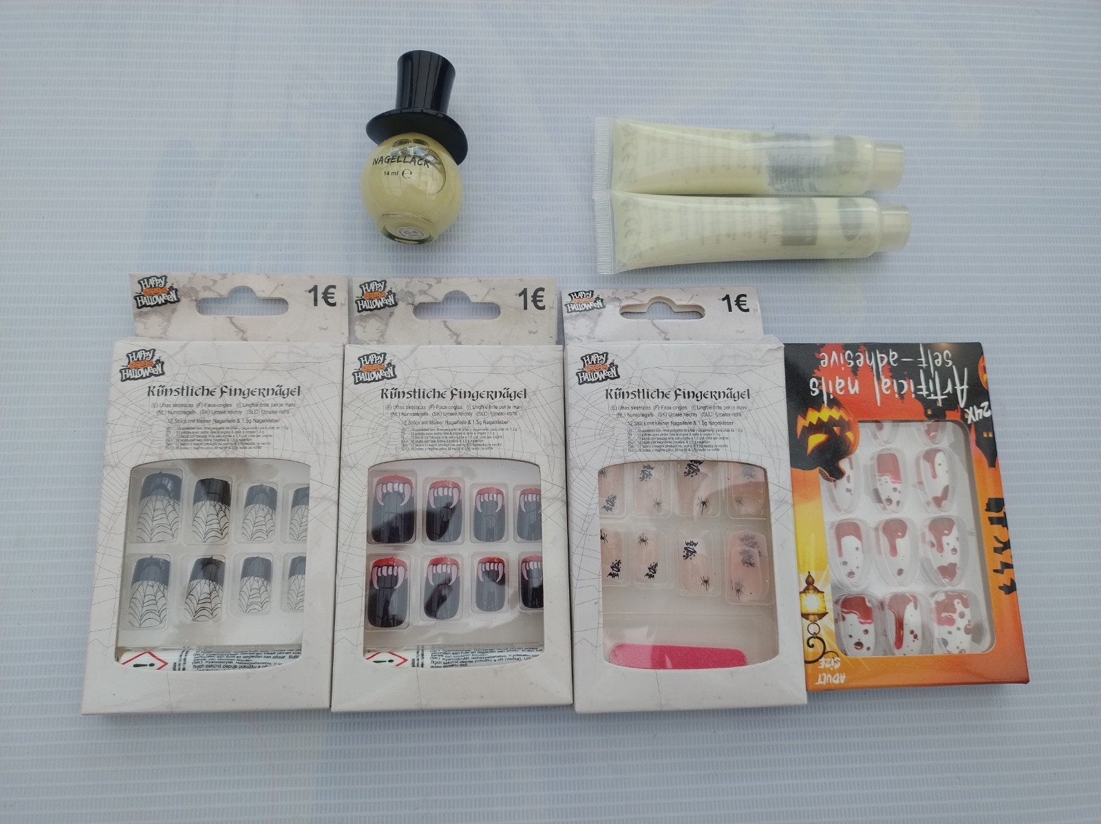 Halloween nepnagels en make-up set, Ophalen of Verzenden, Nieuw, Halloween of Griezel