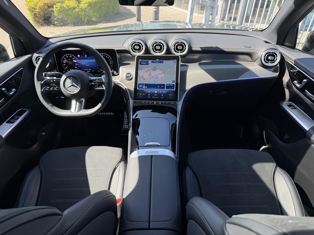 Mercedes-Benz GLC 300e 4MATIC AMG Line Pano-Dak | Trekhaak |, Automaat, 12 maanden, Gebruikt, Vierwielaandrijving