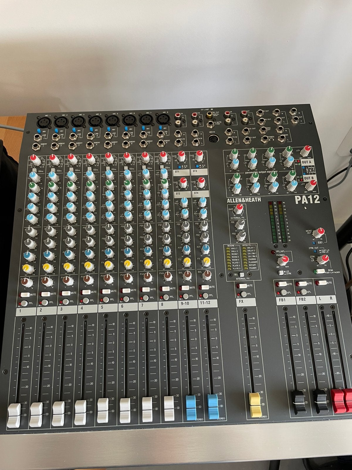 Mengpaneel Allen & Heath PA12, Ophalen, Zo goed als nieuw, 10 tot 20 kanalen, Microfooningang