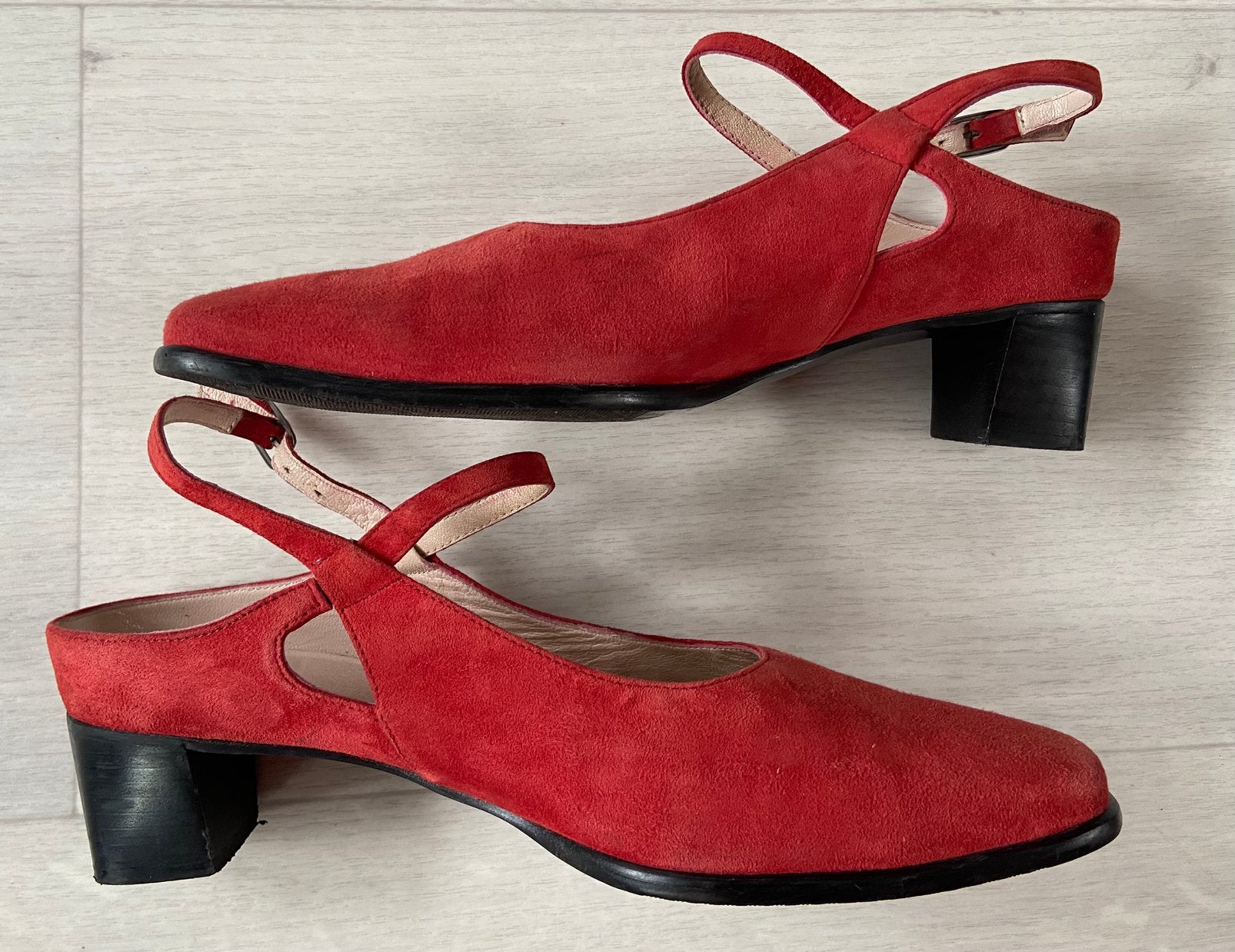 Slingback pump, rood suède, mt 39 Spiess, Ophalen of Verzenden, Zo goed als nieuw, Rood