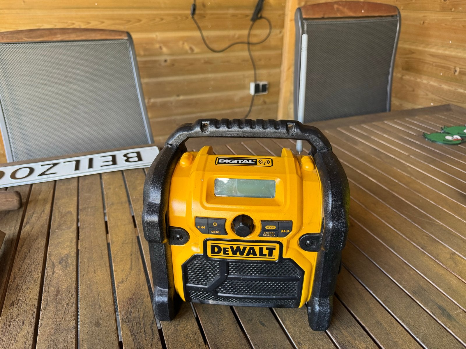 Dewalt Bouwradio DCR020-QW - Robuust en Draagbaar, Audio, Tv en Foto, Radio's, Ophalen of Verzenden, Zo goed als nieuw, Bouwradio
