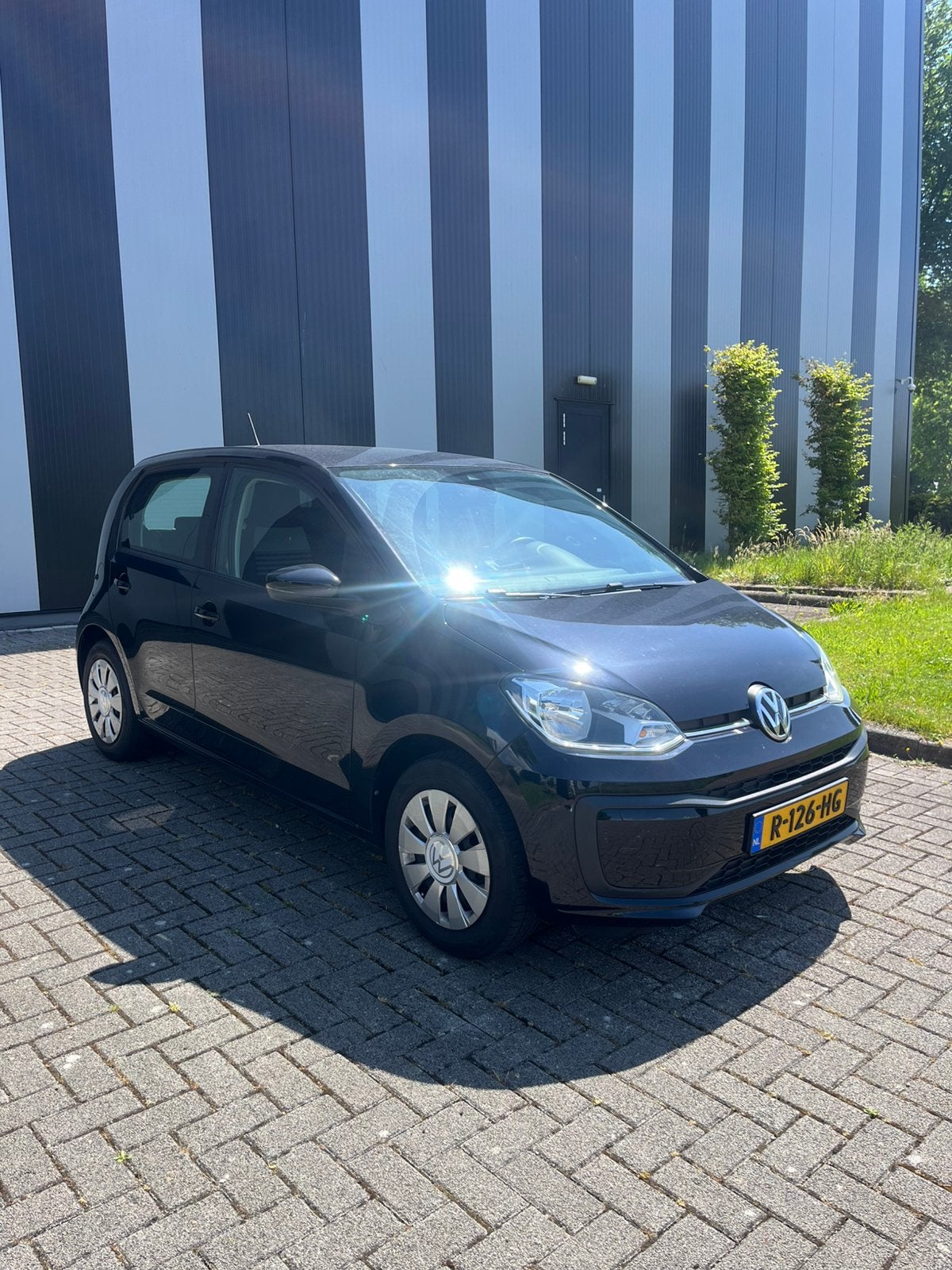 Volkswagen up! 1.0 MPI 65PK 2022 Zwart LPG G3! Voordelig!, Stof, 4 stoelen, Zwart, Origineel Nederlands