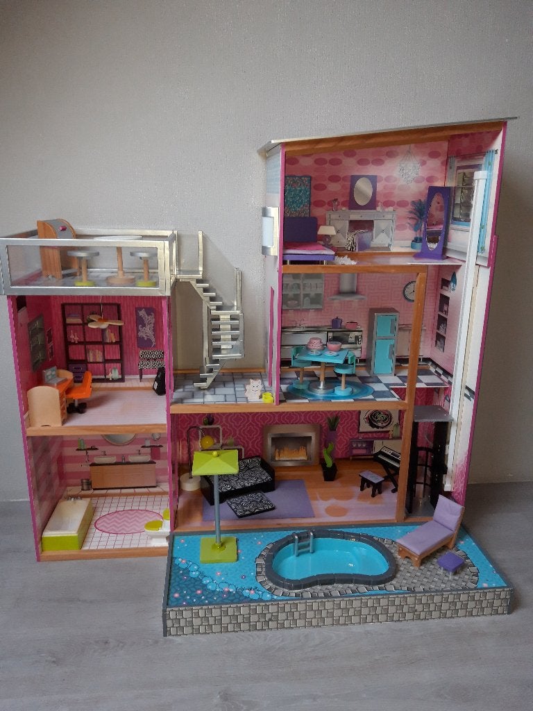 Luxe poppenhuis "Uptown Mansion" met Zwembad en Dakterras, Ophalen, Gebruikt, Poppenhuis
