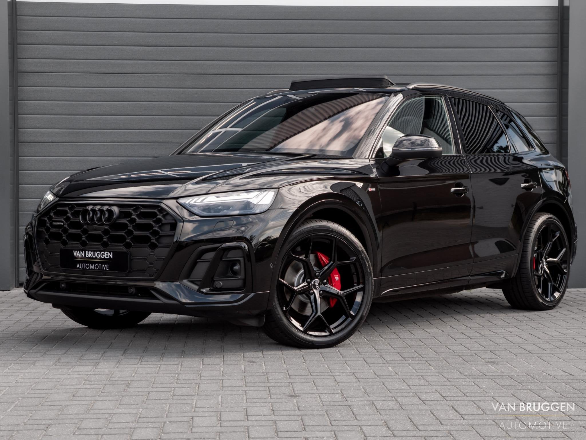 Audi Q5 55 TFSI e S-Line Pano Trekhaak Luchtv Massage 360 B&, Automaat, 14 kWh, Gebruikt, 4 cilinders