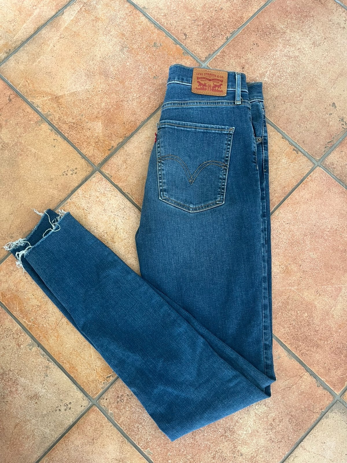 Levi's broek mile high super skinny 29/34, Ophalen of Verzenden, Blauw, W28 - W29 (confectie 36)