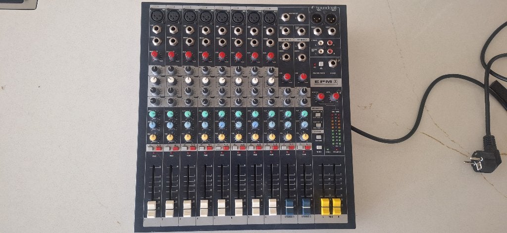 Soundcraft epm8, Muziek en Instrumenten, Ophalen of Verzenden, Zo goed als nieuw, 5 tot 10 kanalen, Microfooningang