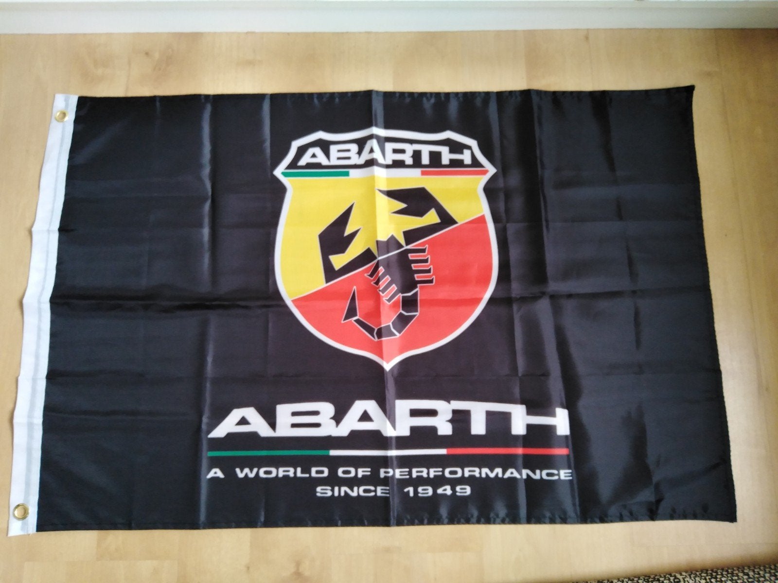 Abarth vlag 60x90 cm, Diversen, Ophalen of Verzenden, Nieuw