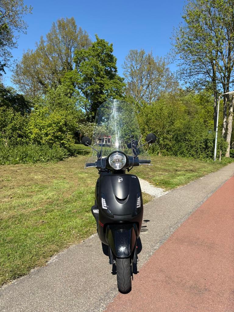 Nette SYM Fiddle 2 (2020) 45KM Lage KM-stand 2e eigenaar, Fietsen en Brommers, Scooters | SYM, Zo goed als nieuw, Fiddle, Maximaal 45 km/u