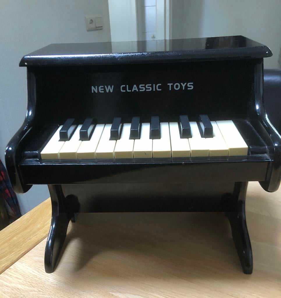 New classic toys piano, Ophalen of Verzenden, Zo goed als nieuw