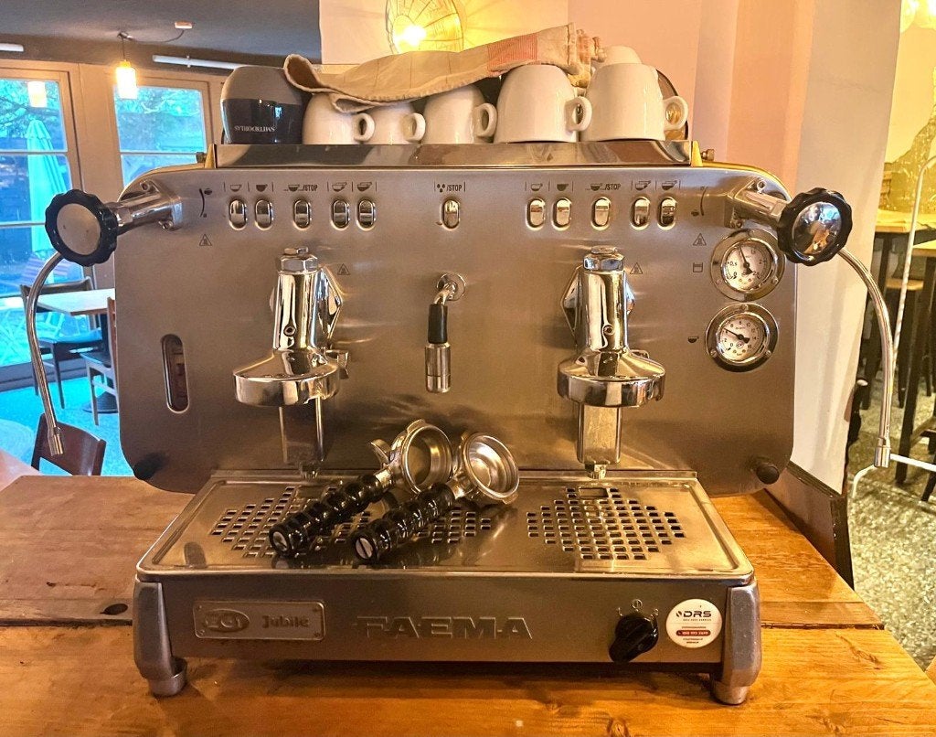 Faema E61 Jubilé A2 - Professional 2-Group Espresso Machine, Ophalen, Gebruikt, Koffie en Espresso