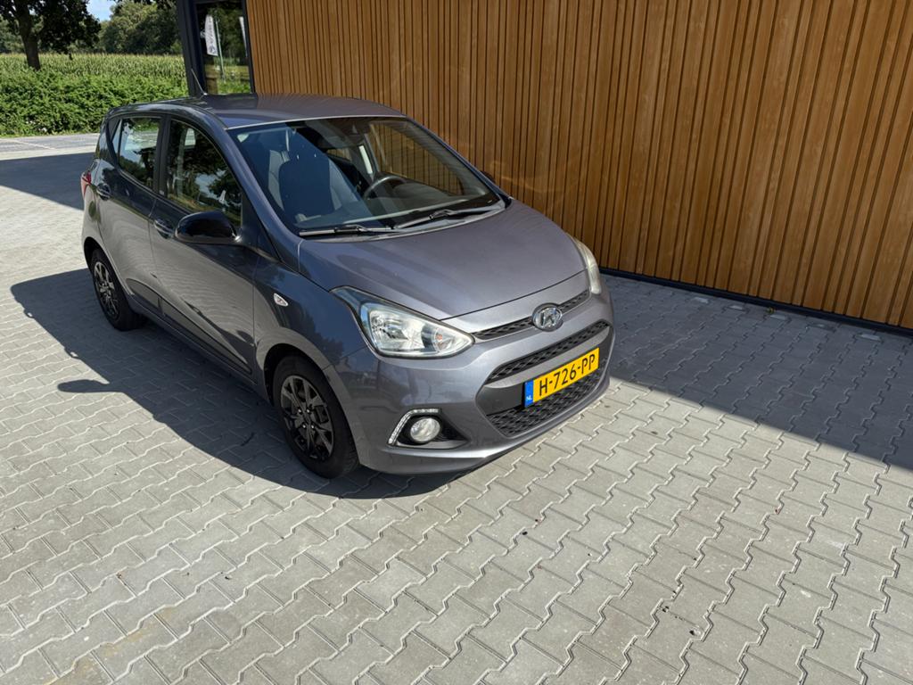 Hyundai i10 1.0i 66pk 2016 Grijs, Stof, Handgeschakeld, Particulier, Parkeersensor