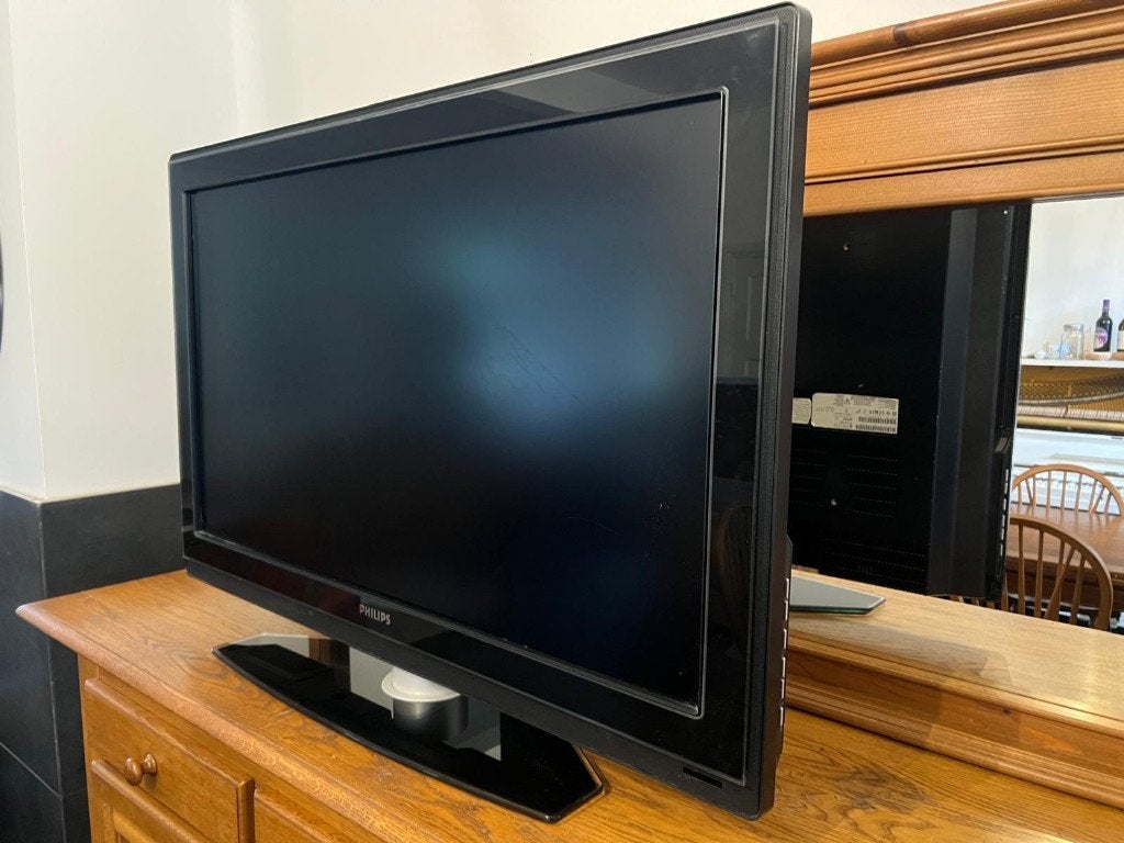 Philips Cineos 42 inch Full HD televisie + afstandsbediening, Ophalen, Philips, Zo goed als nieuw, 100 Hz