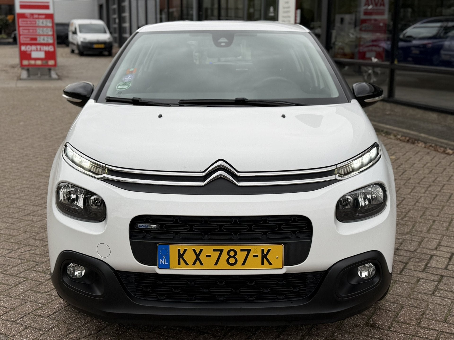 Citroën C3 82pk FEEL Navigatie | Carplay | Cruise Controle, Voorwielaandrijving, 450 kg, Euro 6, 1199 cc
