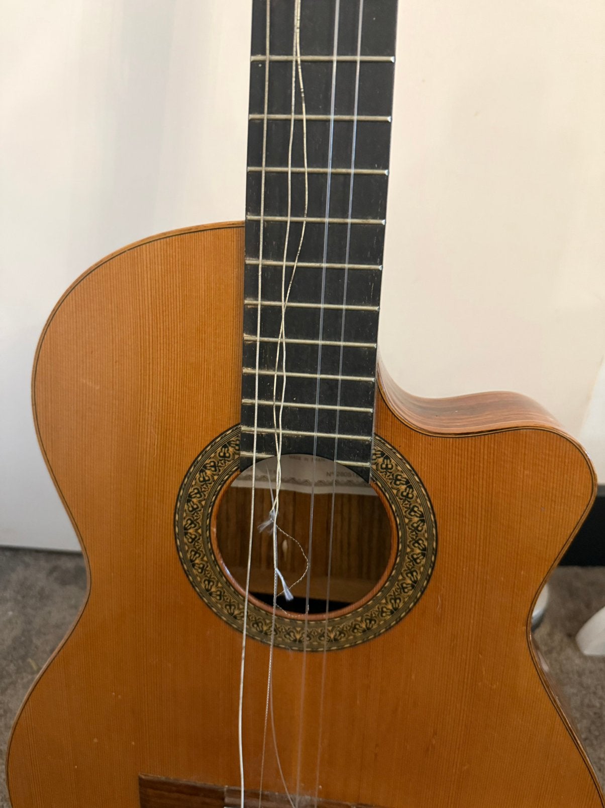 Deze gitaar dateert uit 2004 en betreft een vroeg CT E2 P5, Muziek en Instrumenten, Ophalen, Zo goed als nieuw, Western- of Steelstringgitaar