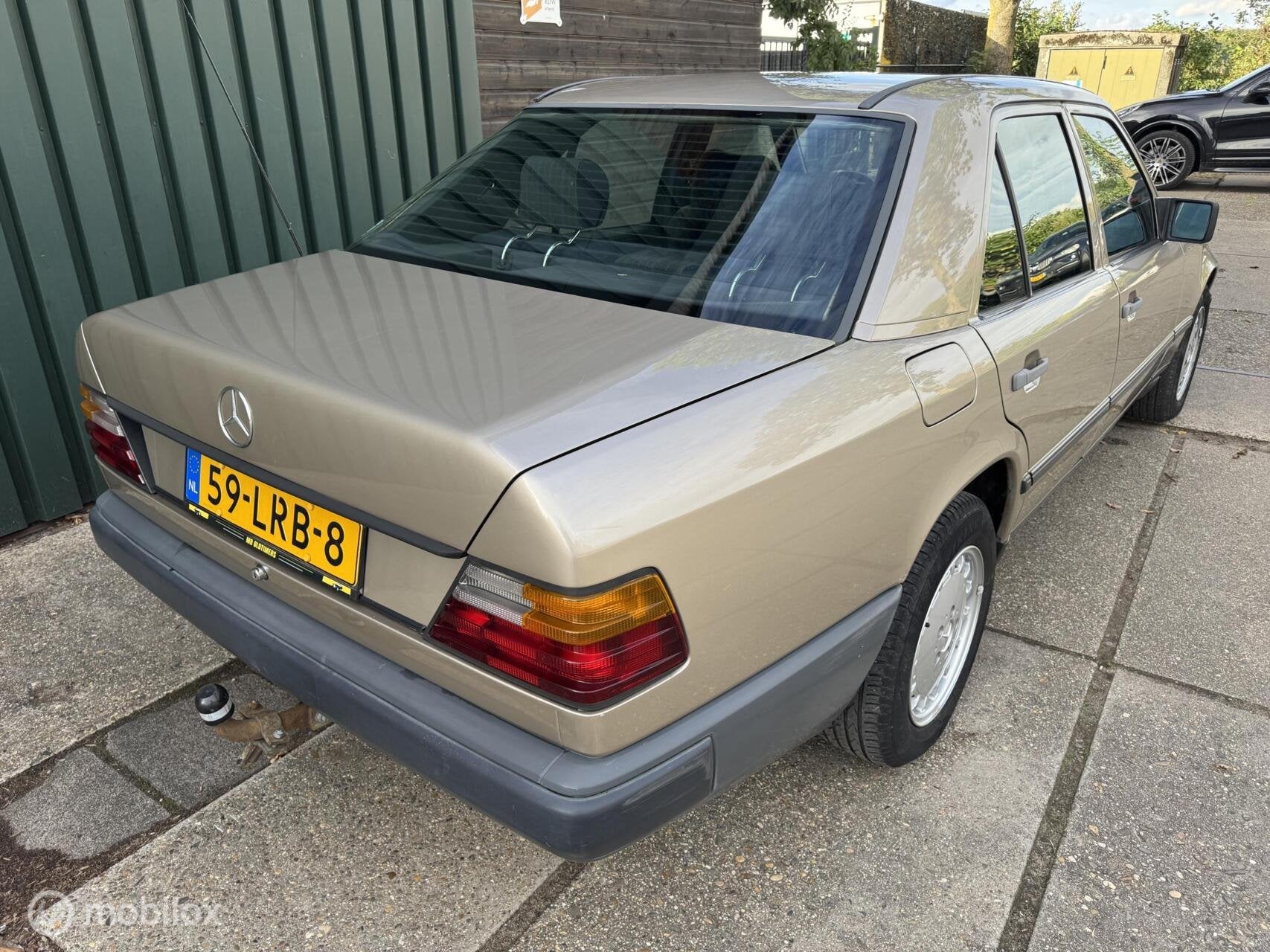 Mercedes-Benz W124 300 D AUT Belastingvrij, foto 4