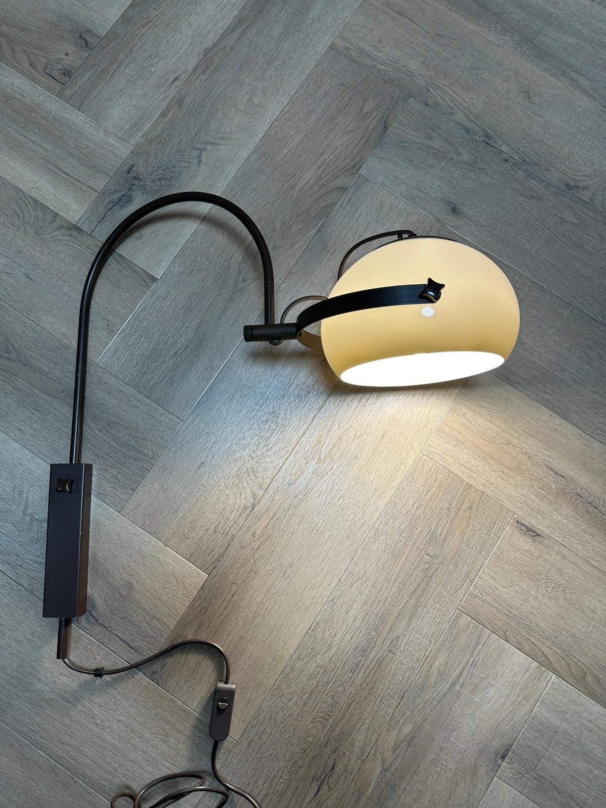 Booglamp Space Age / Mid-Century Modern uit de jaren 70., Met schakelaar, Wandlamp, Beige, Kunststof