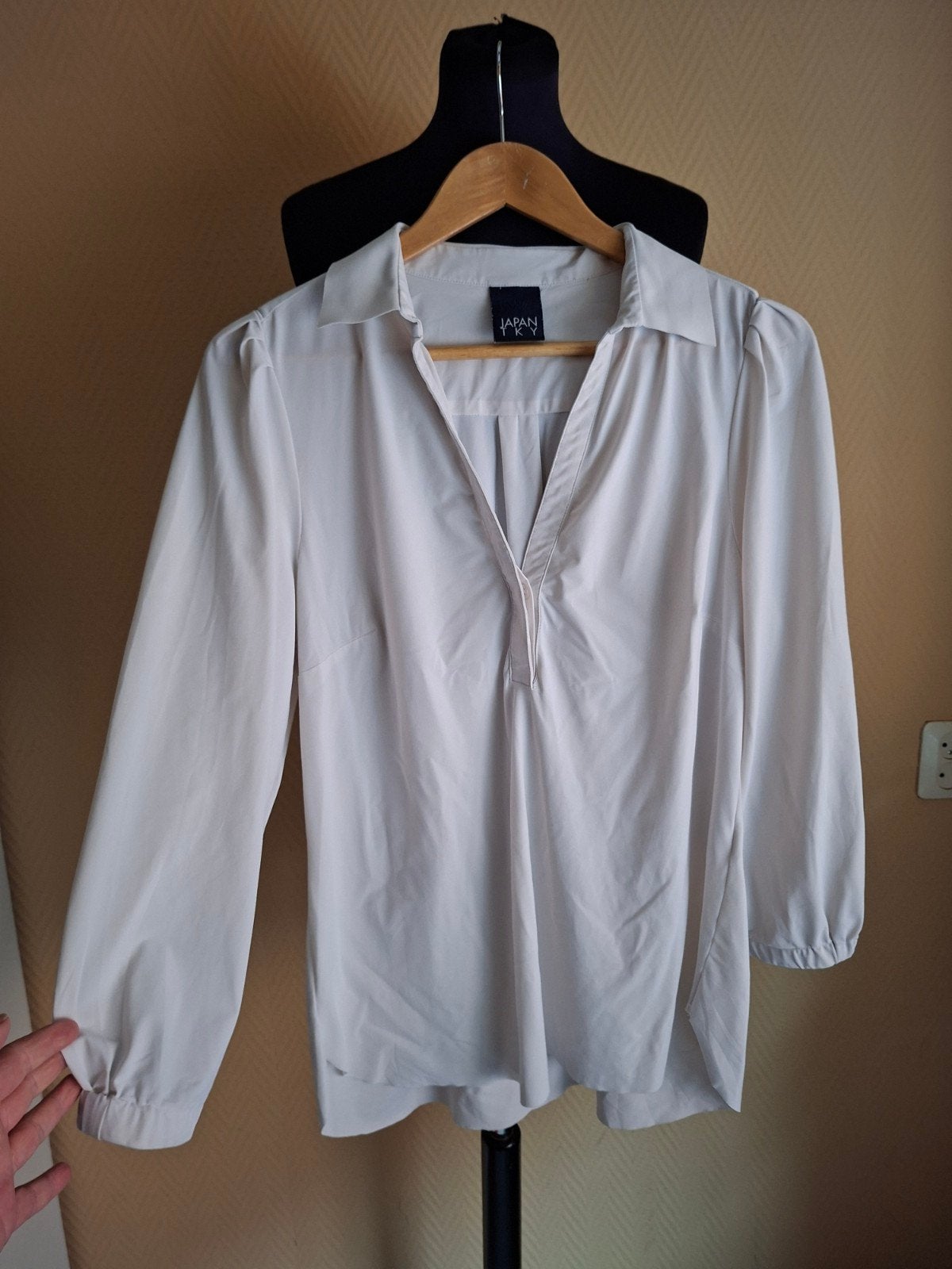 Prachtige Travelstof Blouse Japan TKY - Maat L, Beige, Ophalen of Verzenden, Zo goed als nieuw, Maat 42/44 (L)